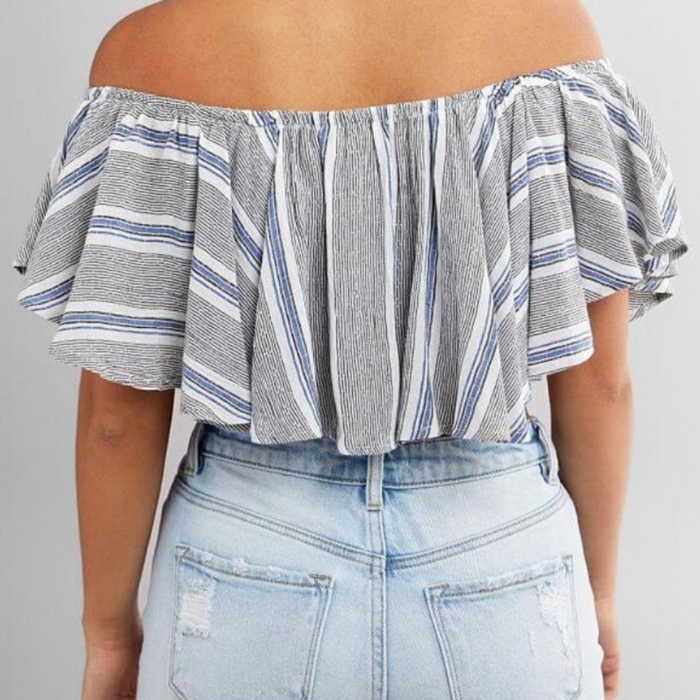 Off The Shoulder Cropped Top - Picture 2 of 2